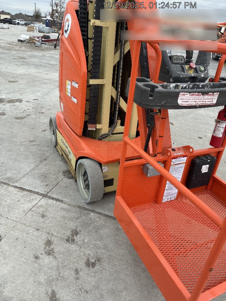 2022 JLG 26E