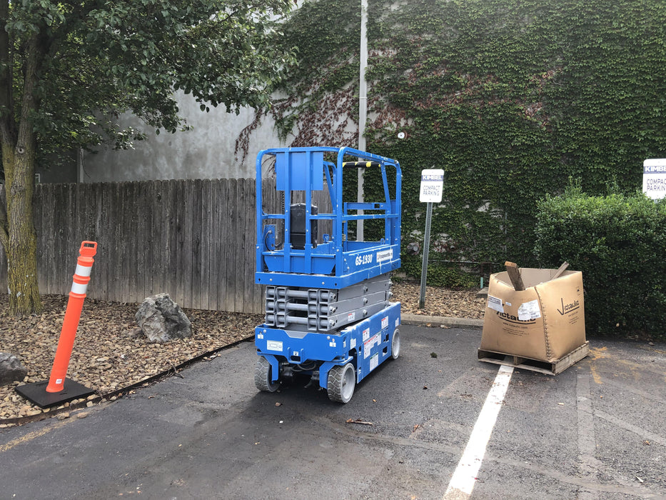 2020 Genie GS-1930 Solid Non Marking Tires, Beacon, Folding rails with half height swing gate