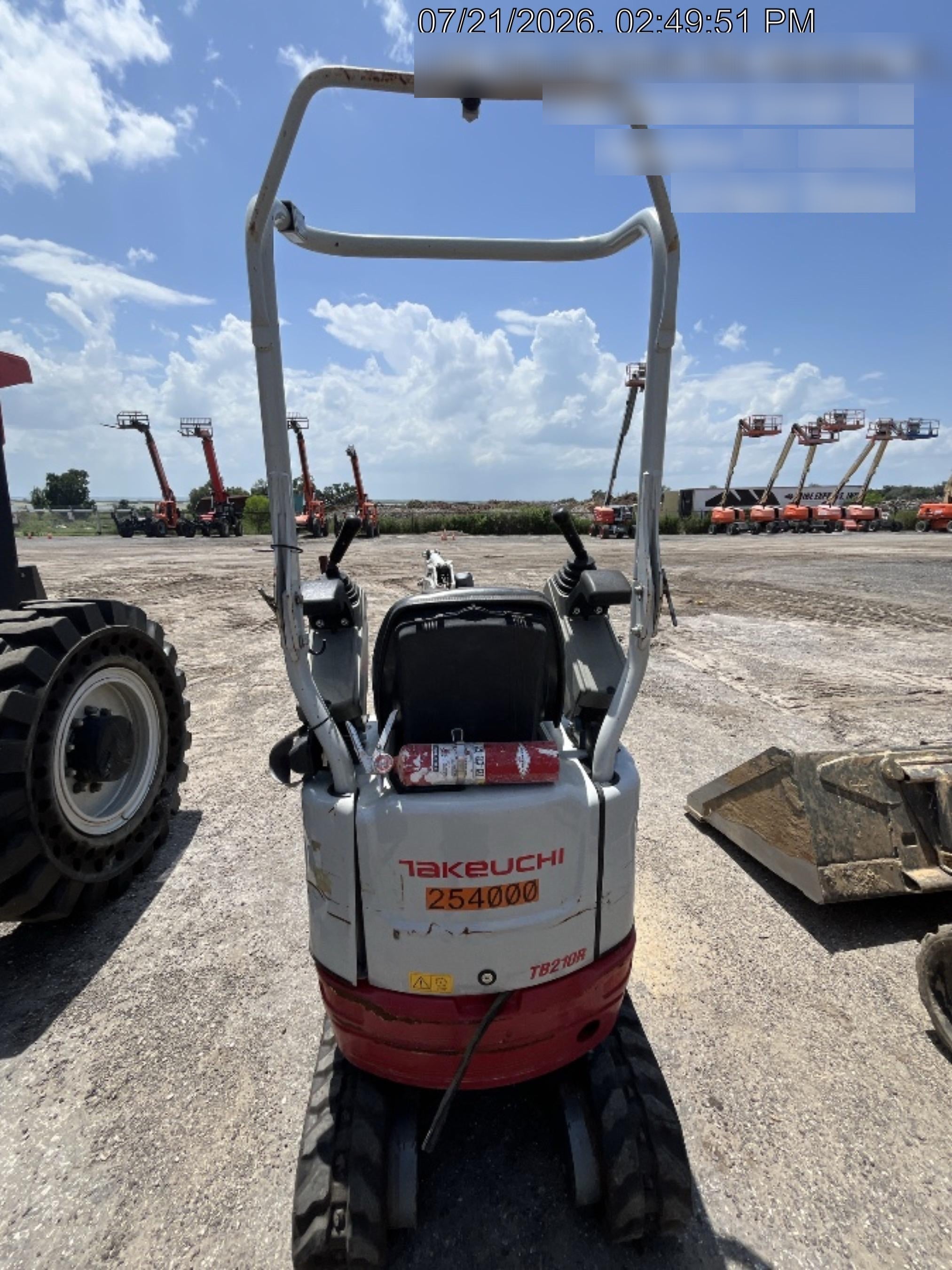 2022 TAKEUCHI TB210R