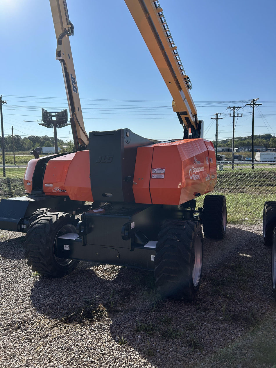 2025 JLG 800AJ