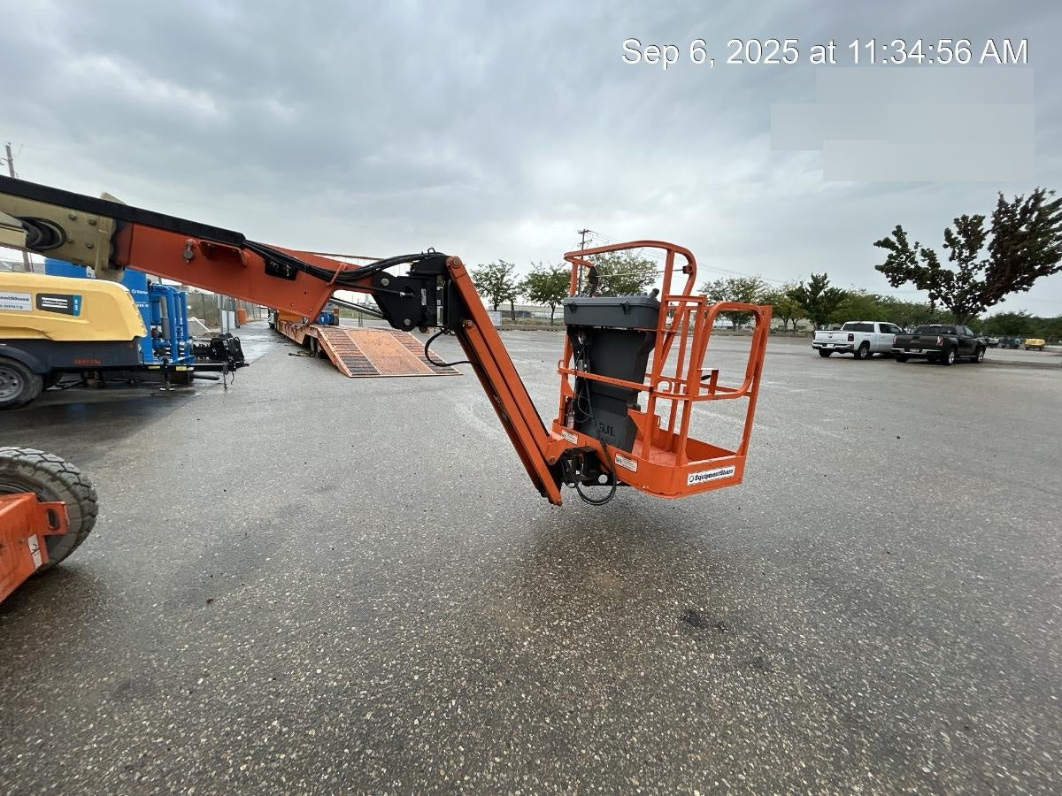 2019 JLG E300AJP