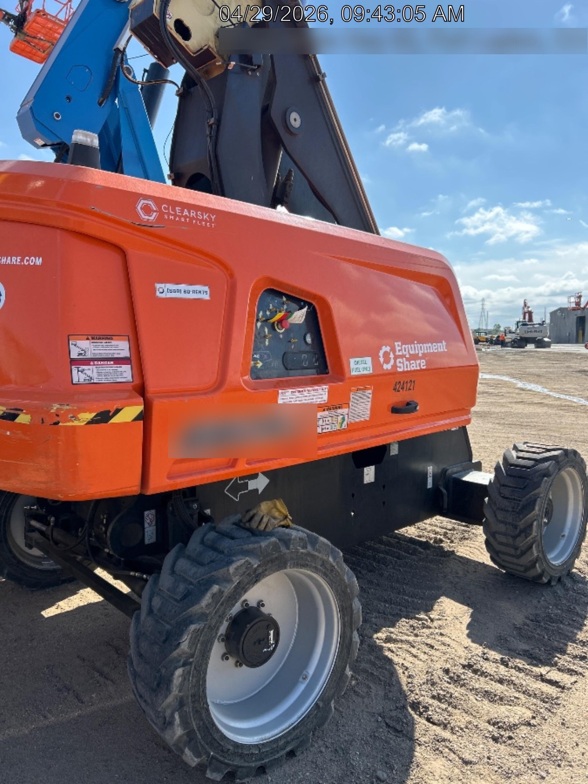 2024 JLG 660SJ