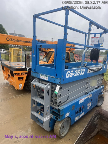 2019 Genie GS-2632 Folding rails with half height swing gate