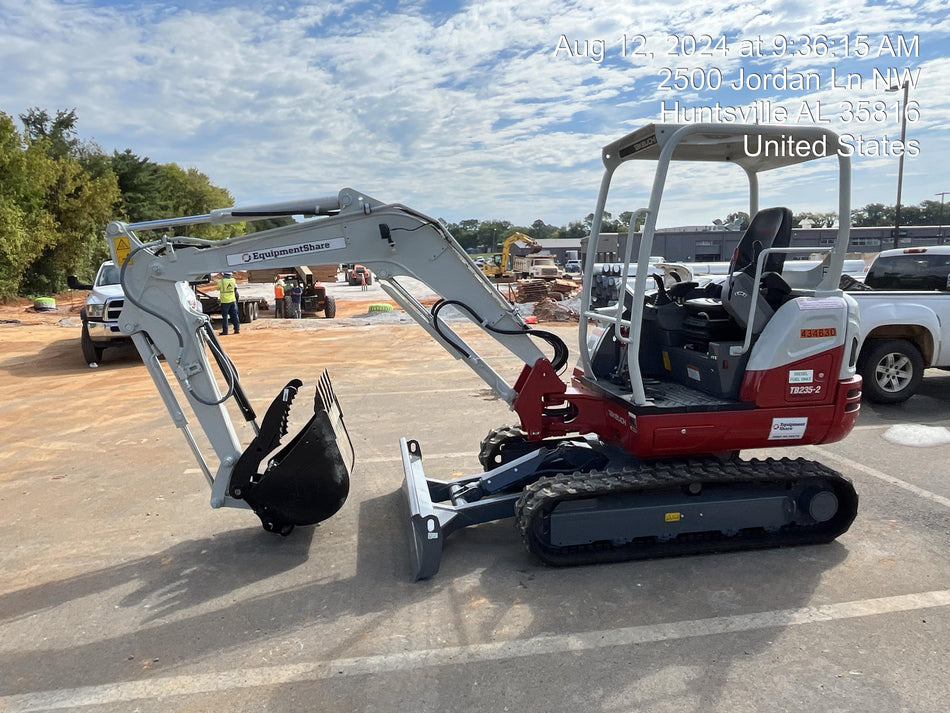 2024 TAKEUCHI TB235-2R