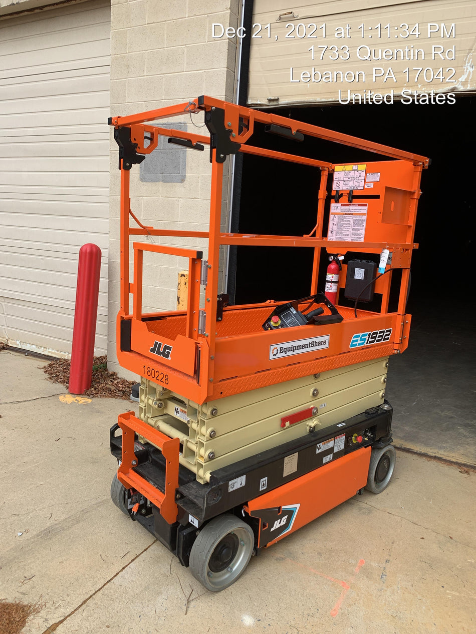 2021 JLG ES1932