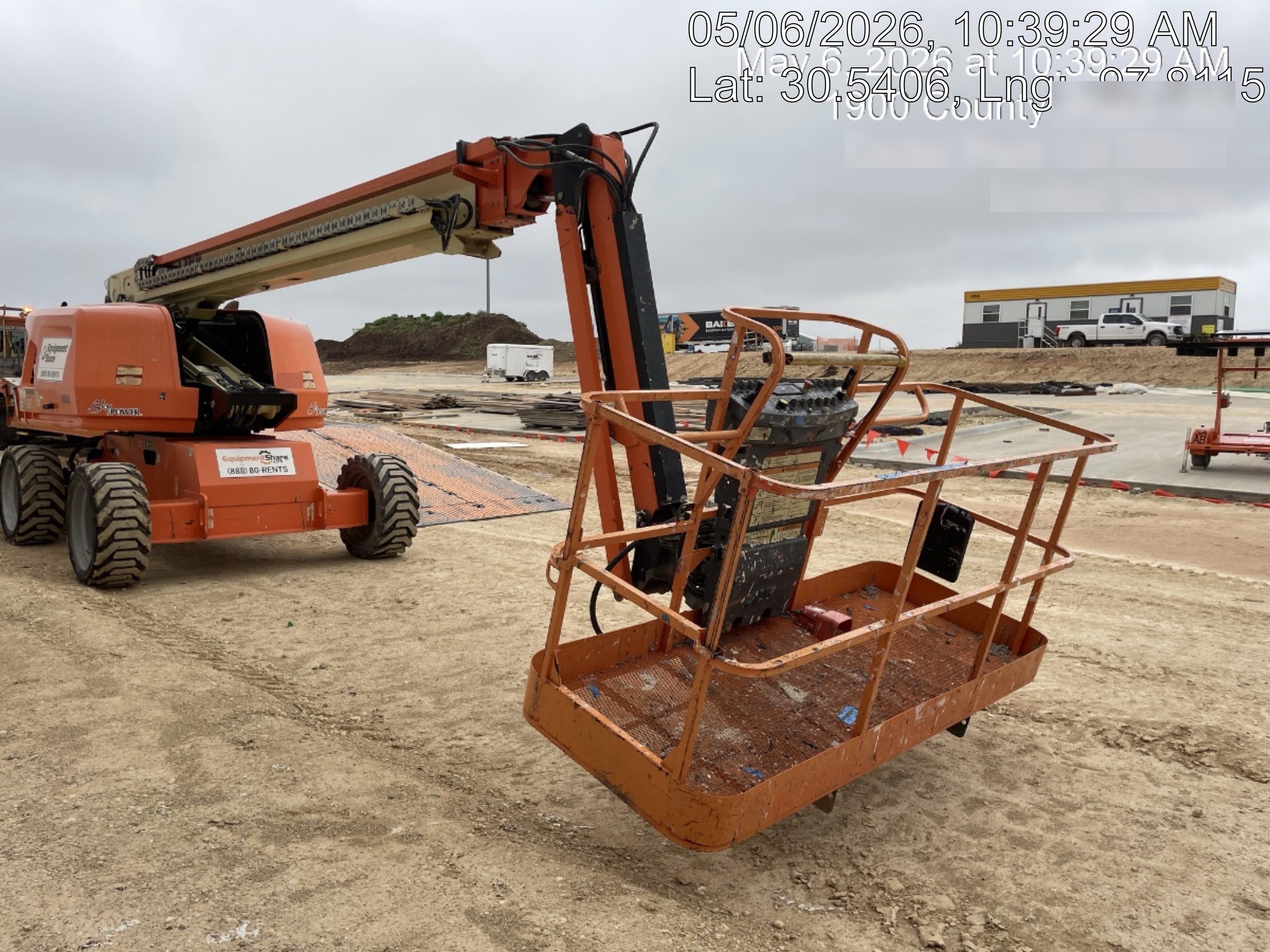 2018 JLG 660SJ