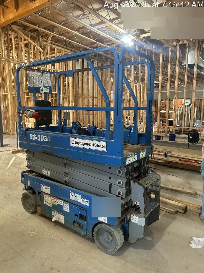 2019 Genie GS-1930 Fixed Rails with Chain Entry