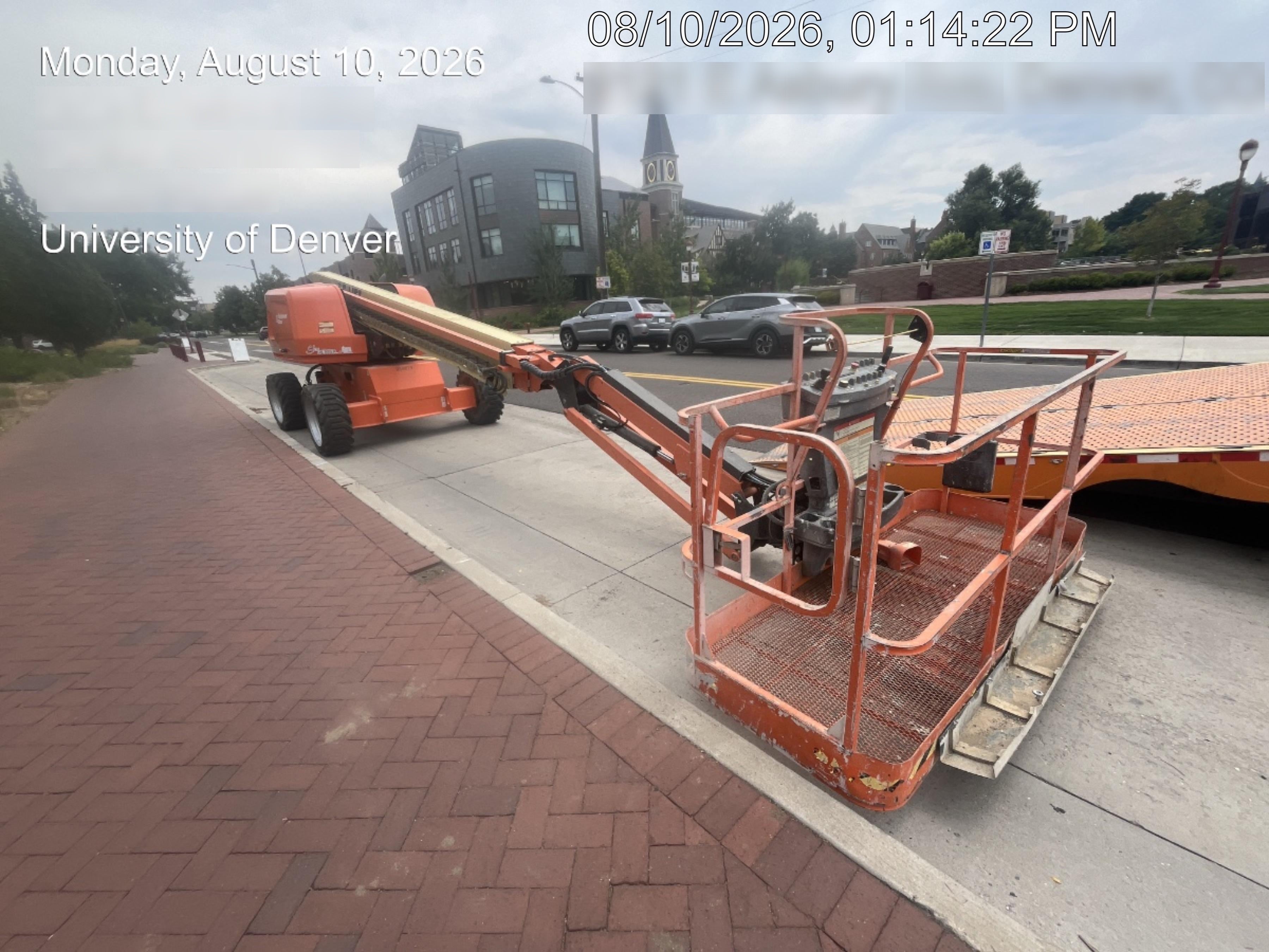 2022 JLG 660SJ