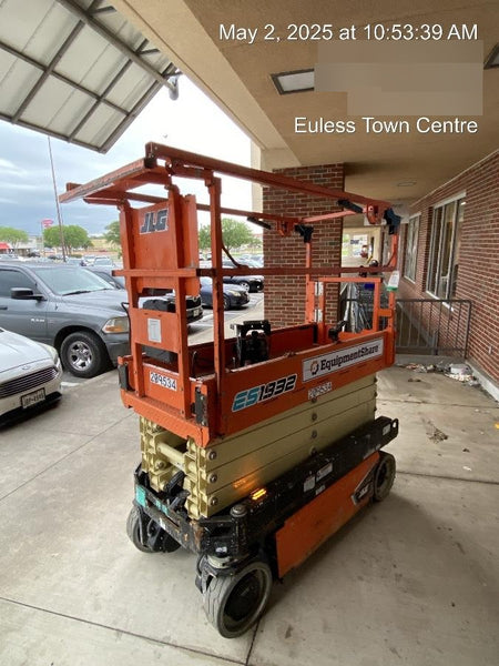 2022 JLG ES1932