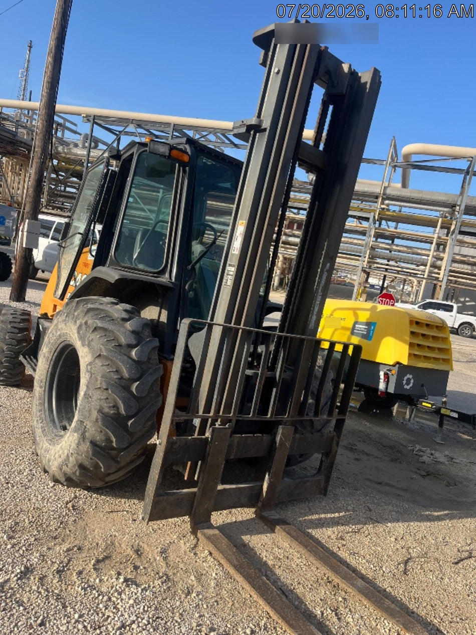 2021 CASE 588H