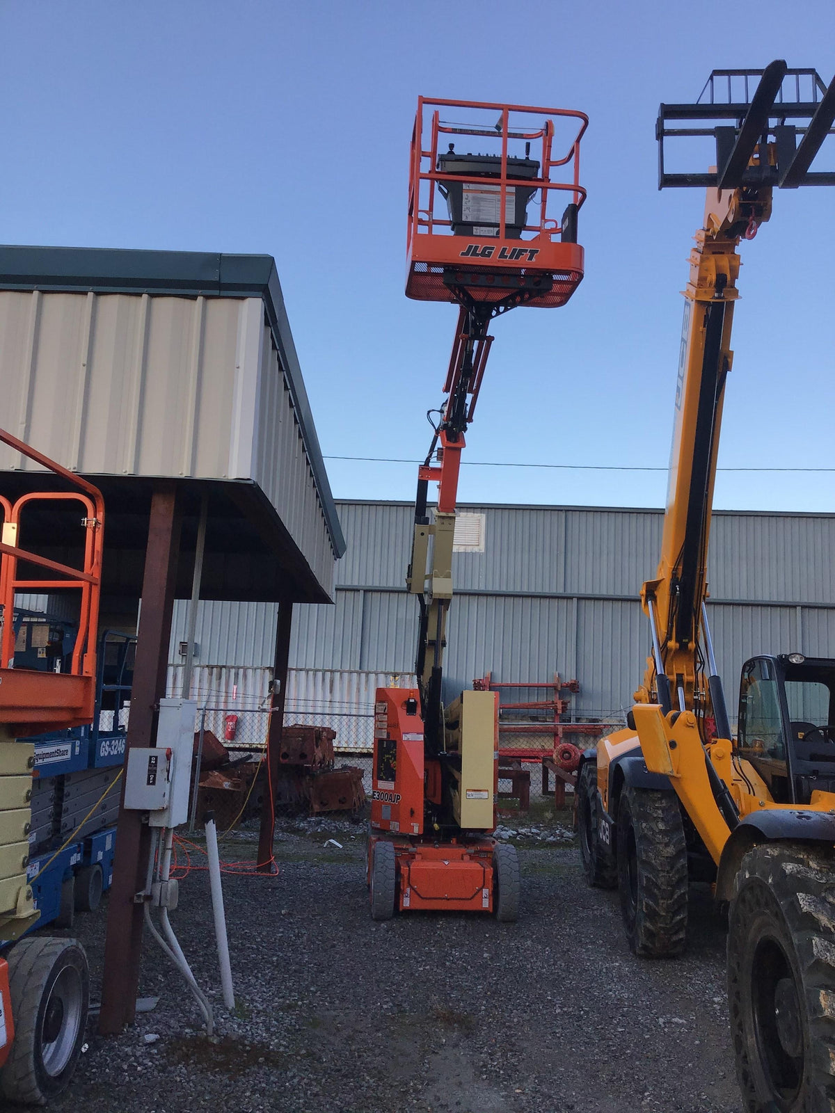 2019 JLG E300AJP