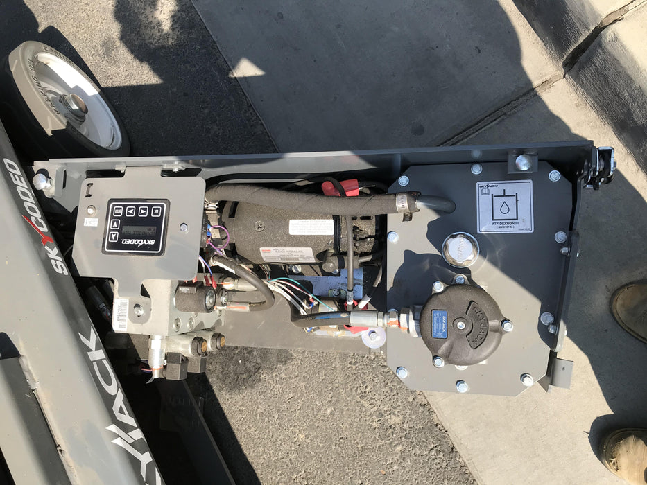 2020 Skyjack SJIII-3219 Solid NM Tires, Half height spring hinged entry gate, Dual Beacons, 800W Inverter