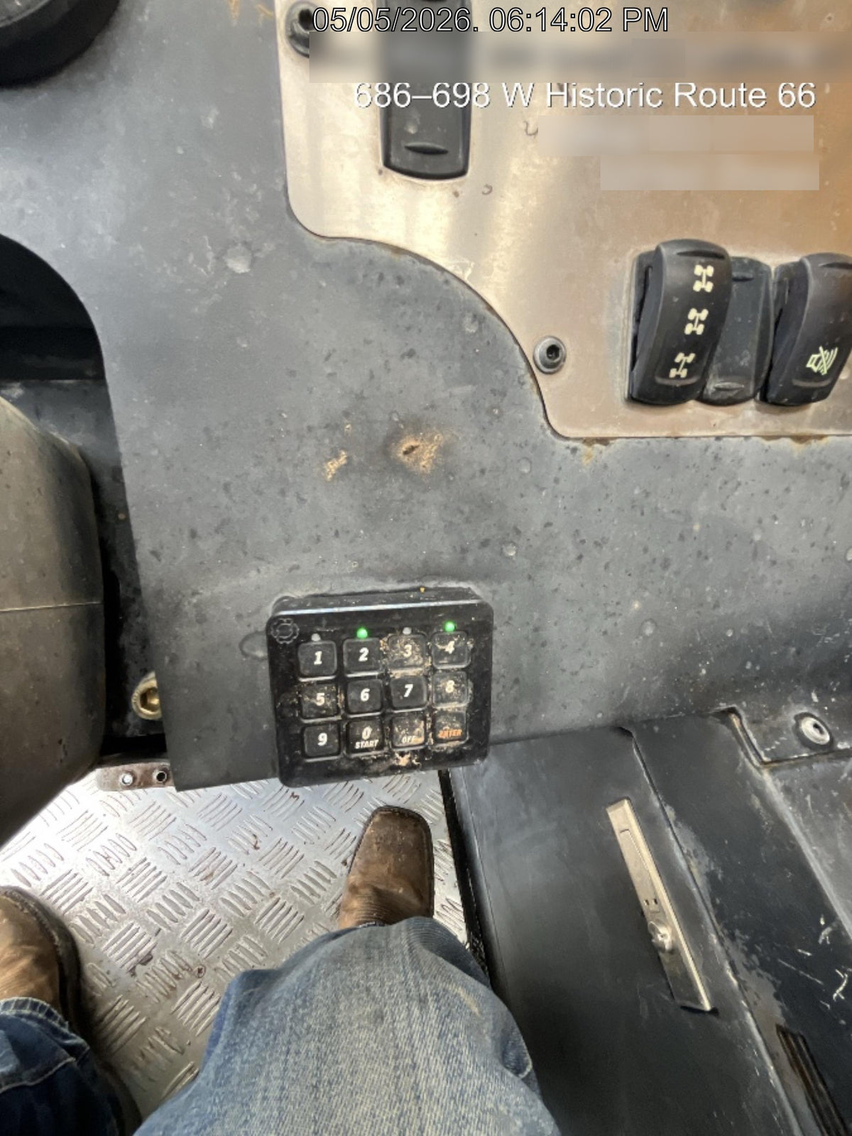2022 SANY STH1256