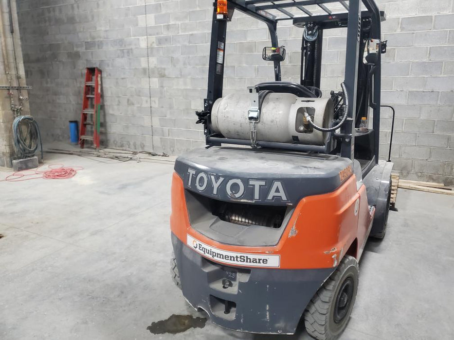 2022 TOYOTA 50-8FGU25