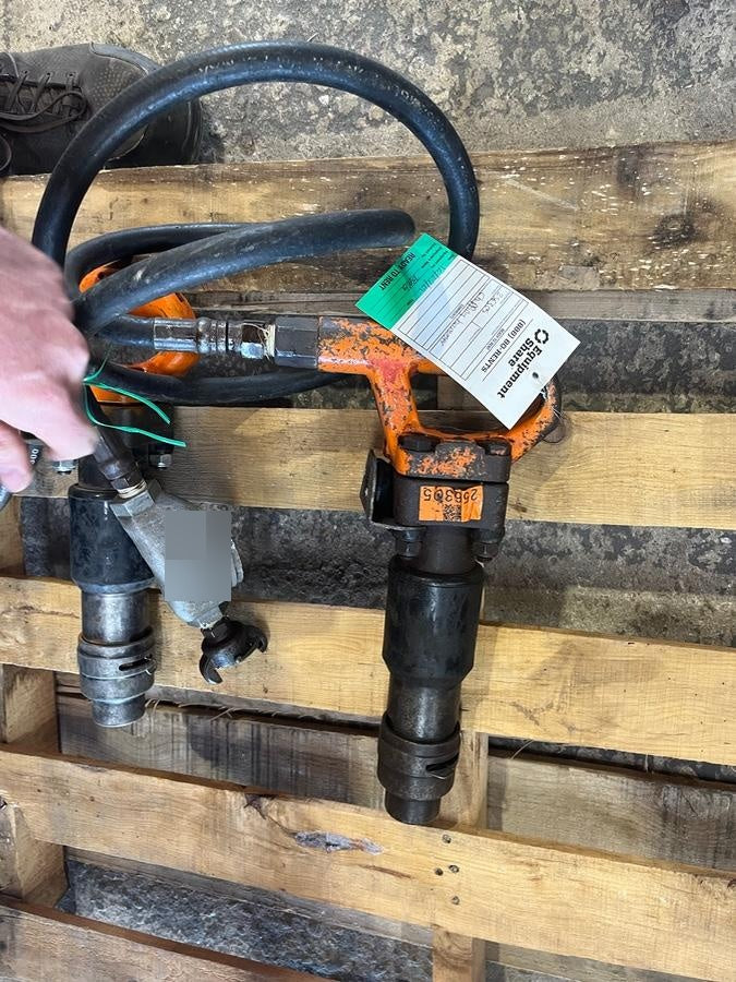 2022 MICHIGAN PNEUMATIC ES-CH3R-TRACKER