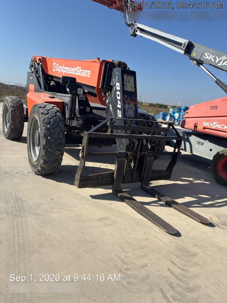 2023 SKYTRAK 8042