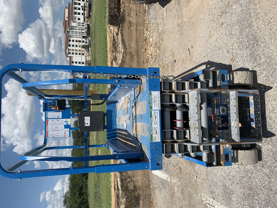 2019 Genie GS-1930 Fixed Rails with Chain Entry