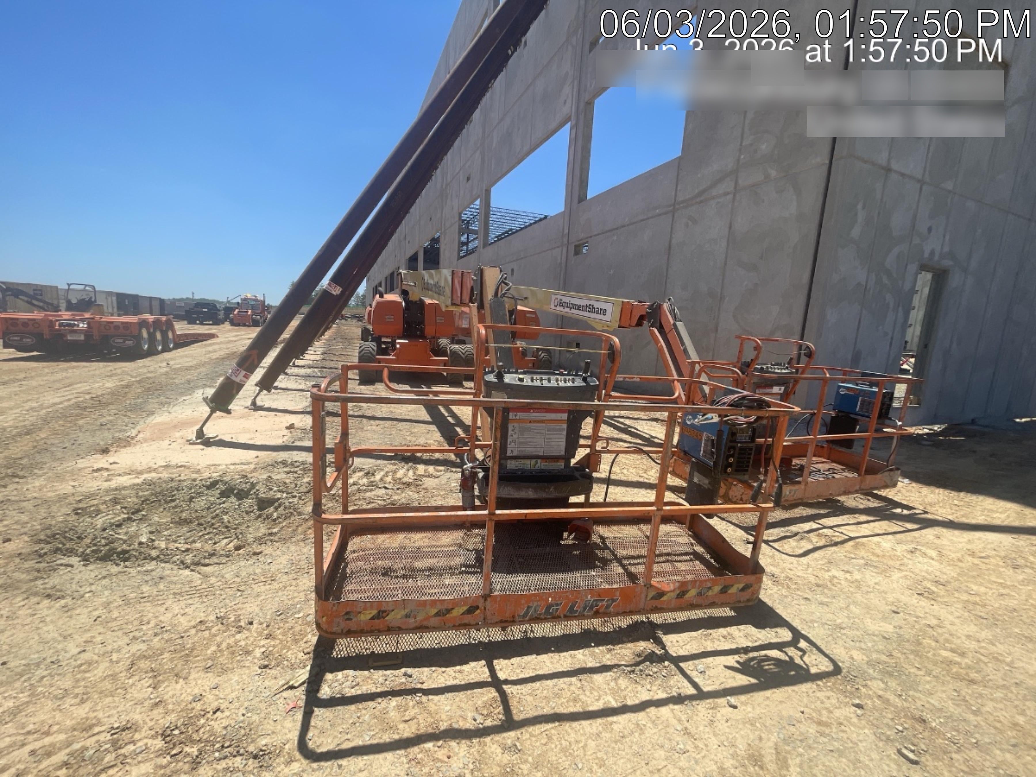 2022 JLG 860SJ