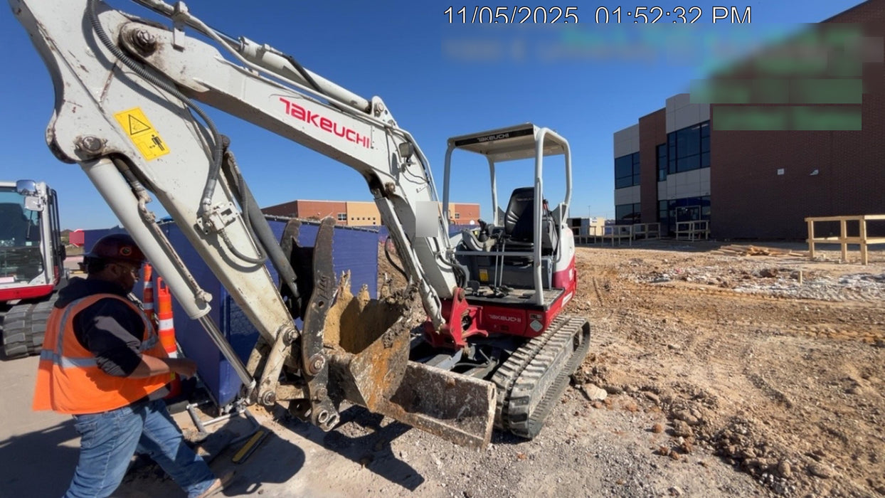 2020 Takeuchi TB235-2R Canopy, Rubber Tracks, Manual TAG QC