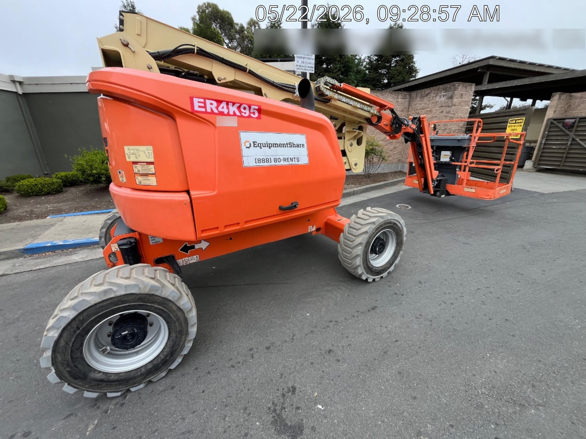 2019 JLG 450AJ