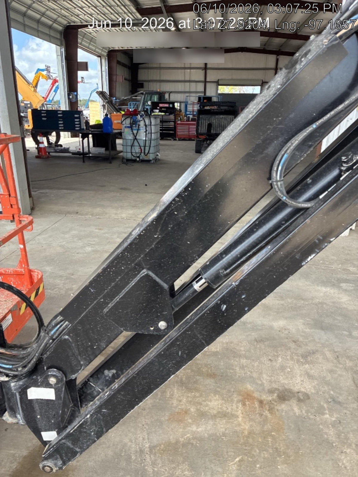 2025 JLG 600AJ