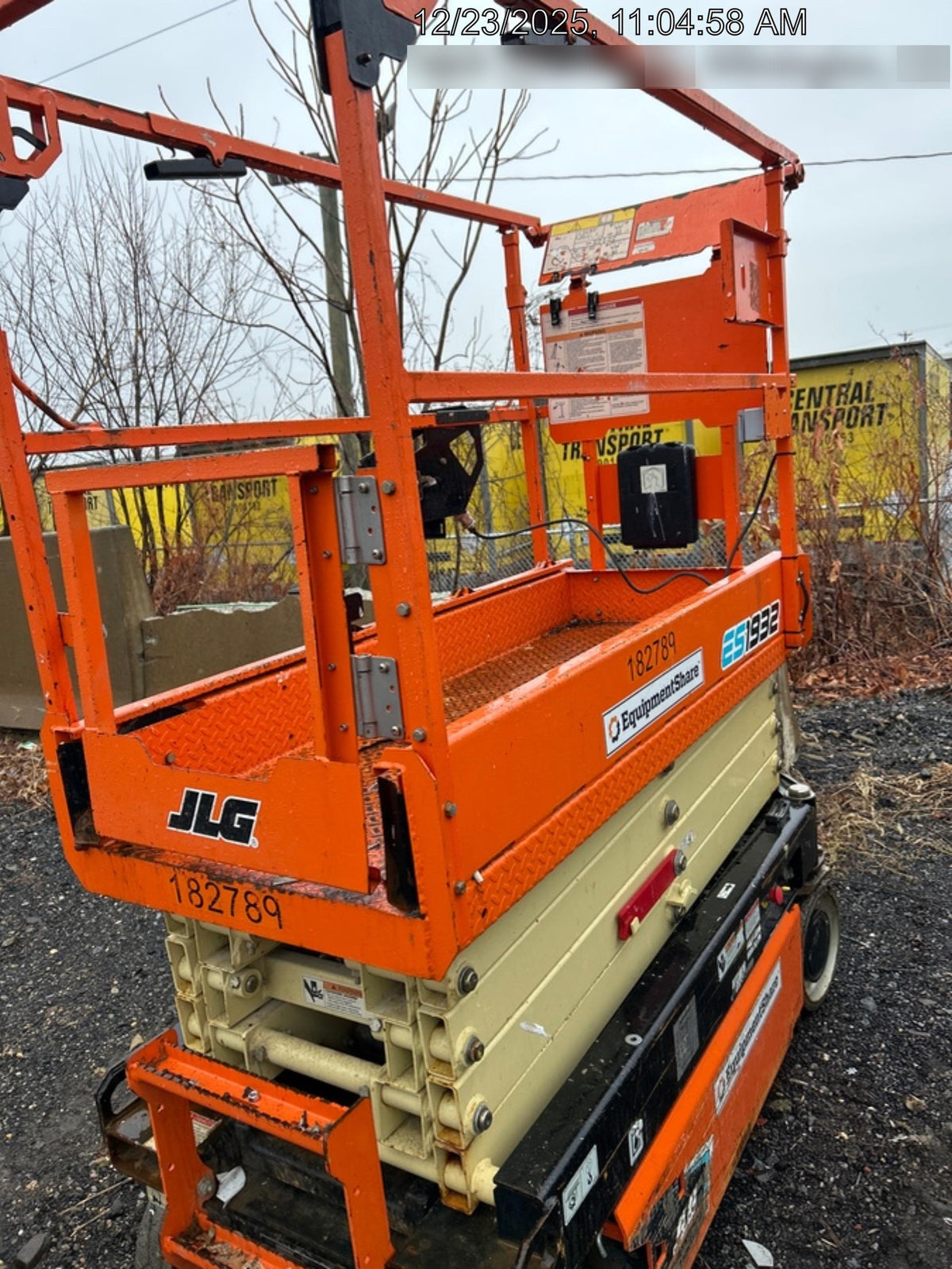 2021 JLG ES1932