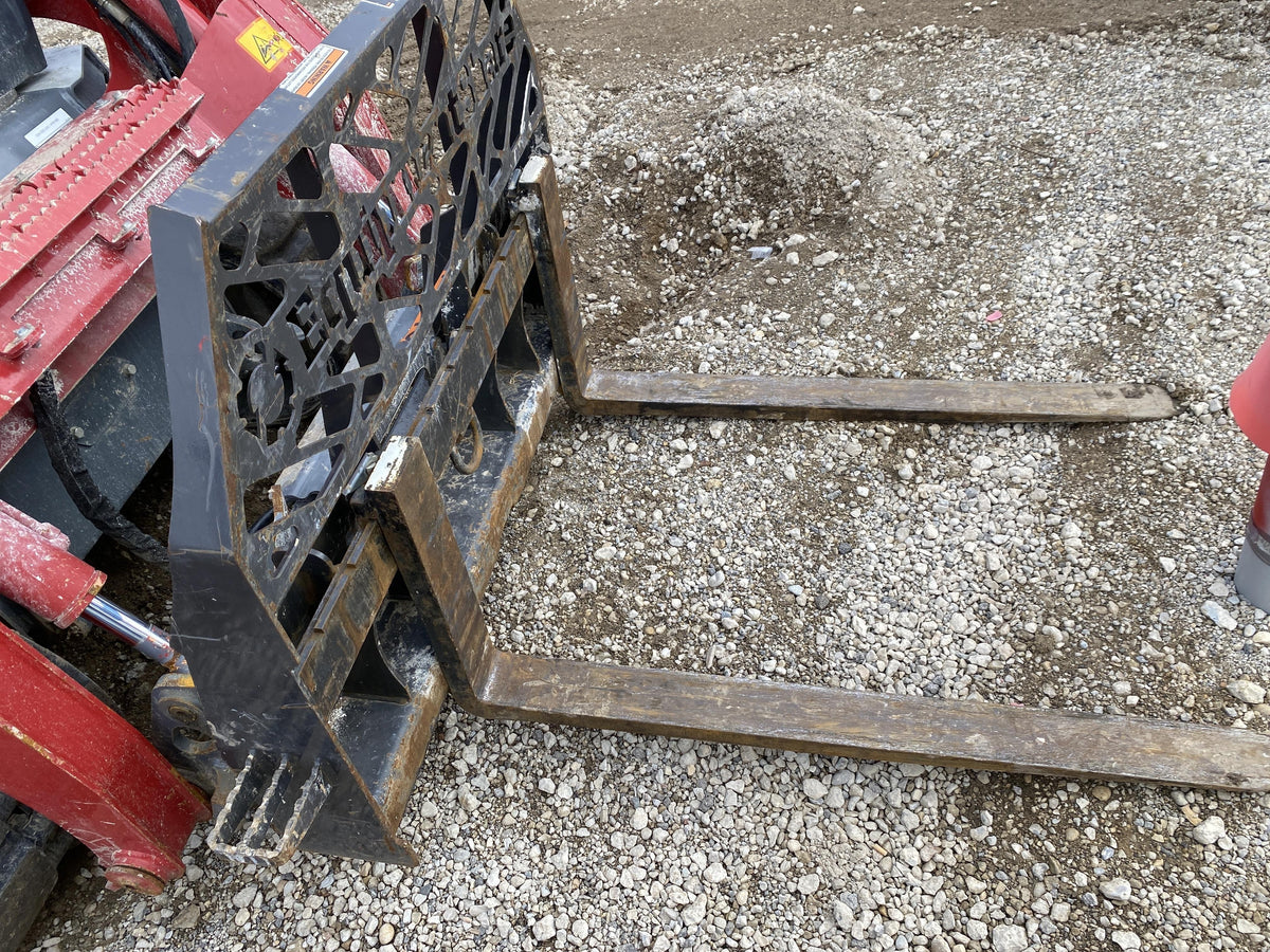 2020 PALADIN 48" Pallet Forks - Paladin