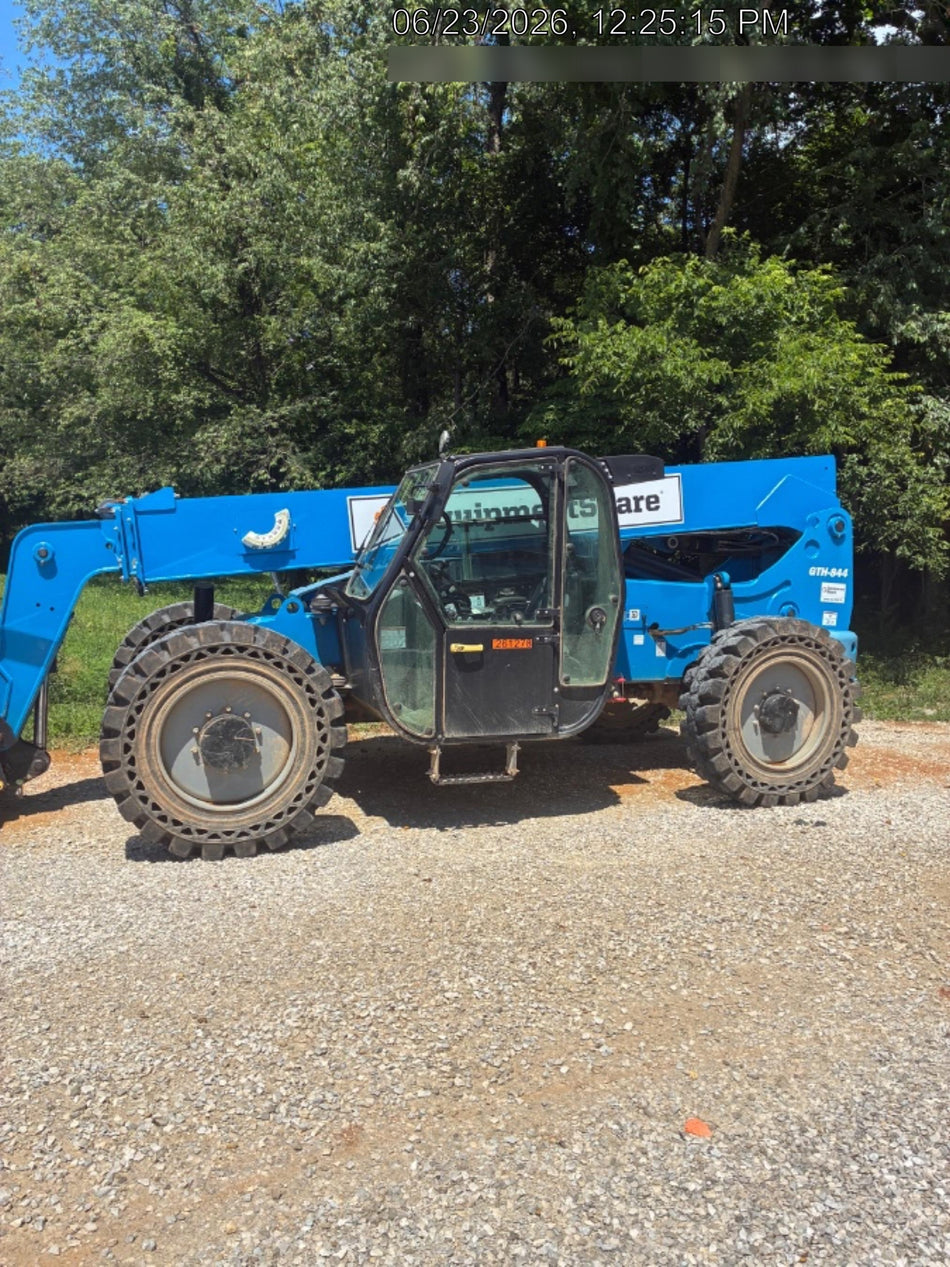 2022 GENIE GTH-844