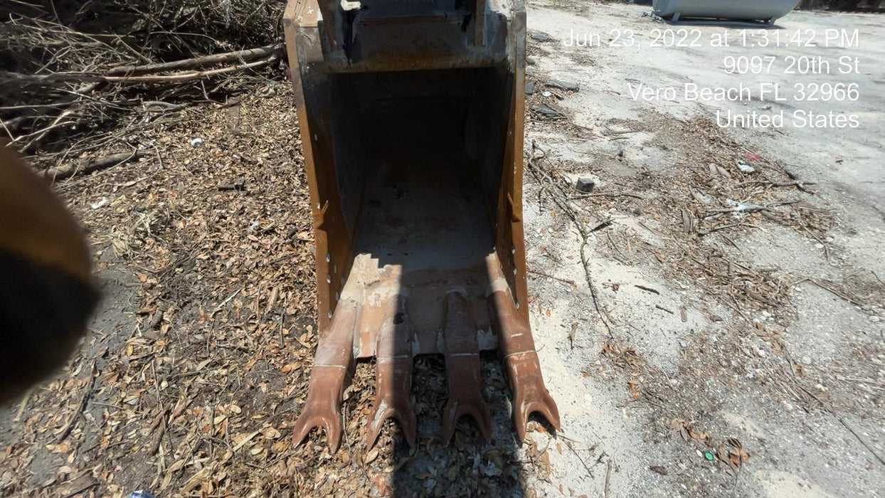 2015 CASE 42" Bucket - Case