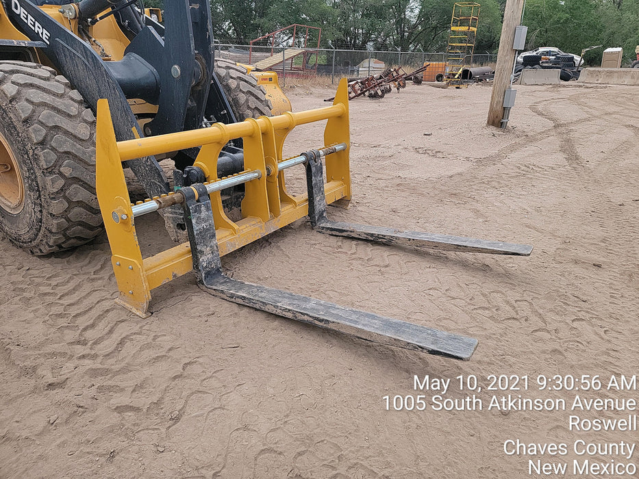 2020 JOHN DEERE 96" Loader Fork Carriage - John Deere