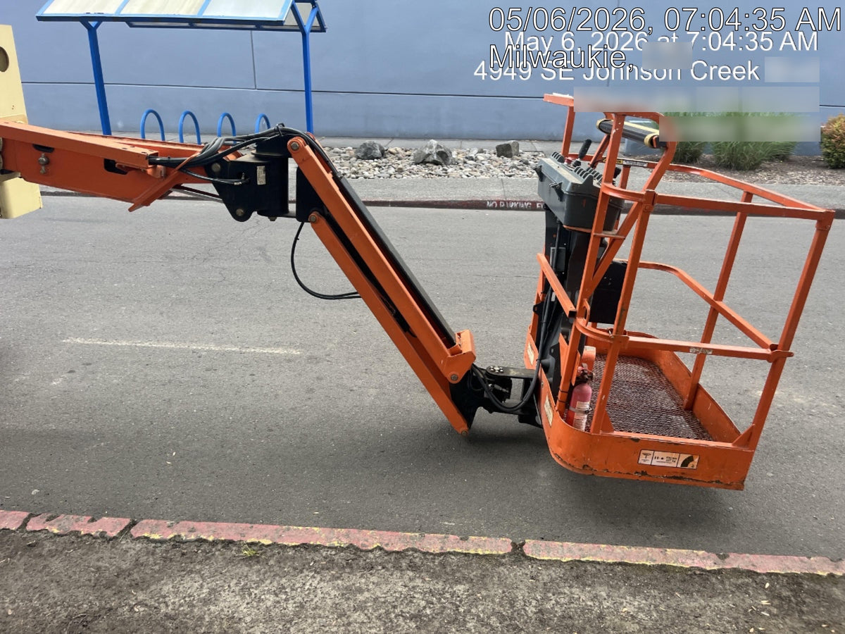 2019 JLG E400AJPN