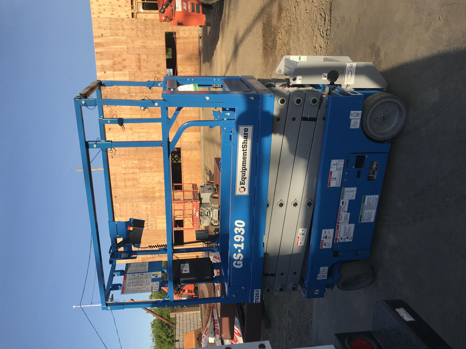 2020 Genie GS-1930 Solid Non Marking Tires, Beacon, Folding rails with half height swing gate, 800W Inverter