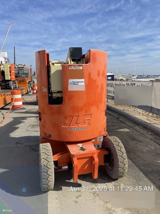 2019 JLG E300AJP