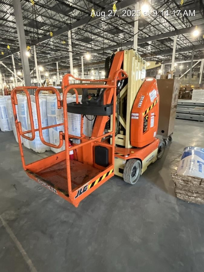 2022 JLG 26E