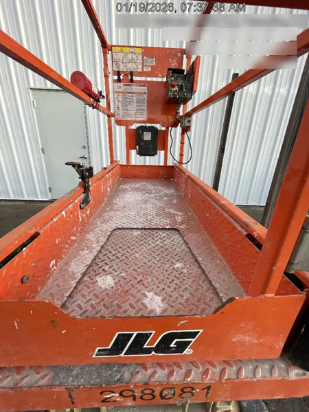 2023 JLG ES1932