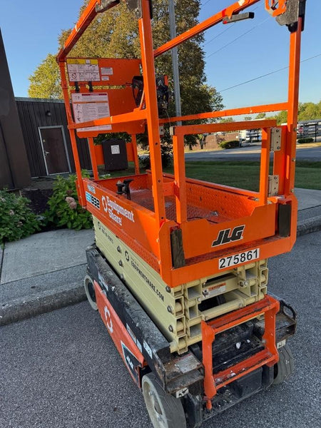 2022 JLG ES1932