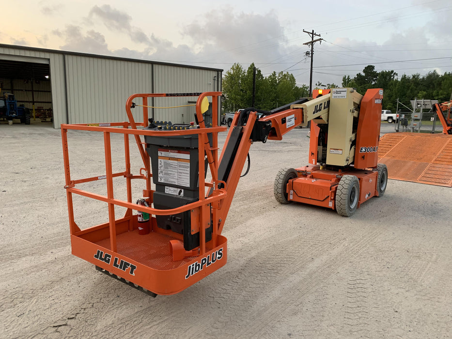 2019 JLG E300AJP