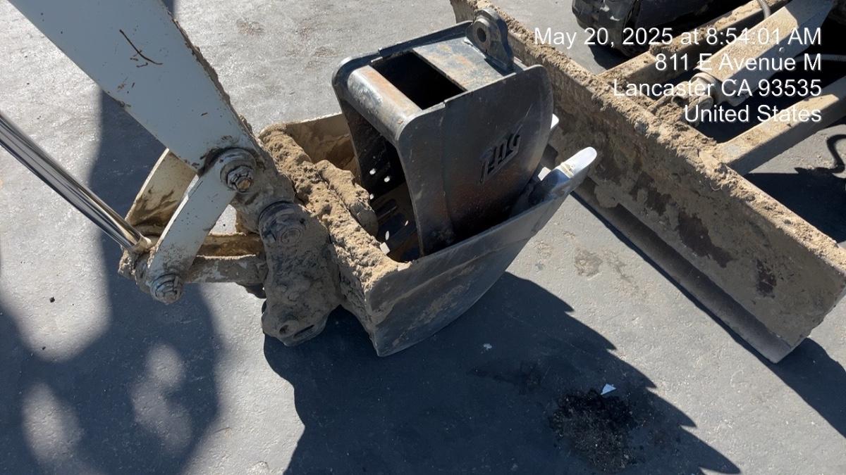 2023 SOLESBEE 24" Bucket, Tooth, Mini Excavator - Solesbee