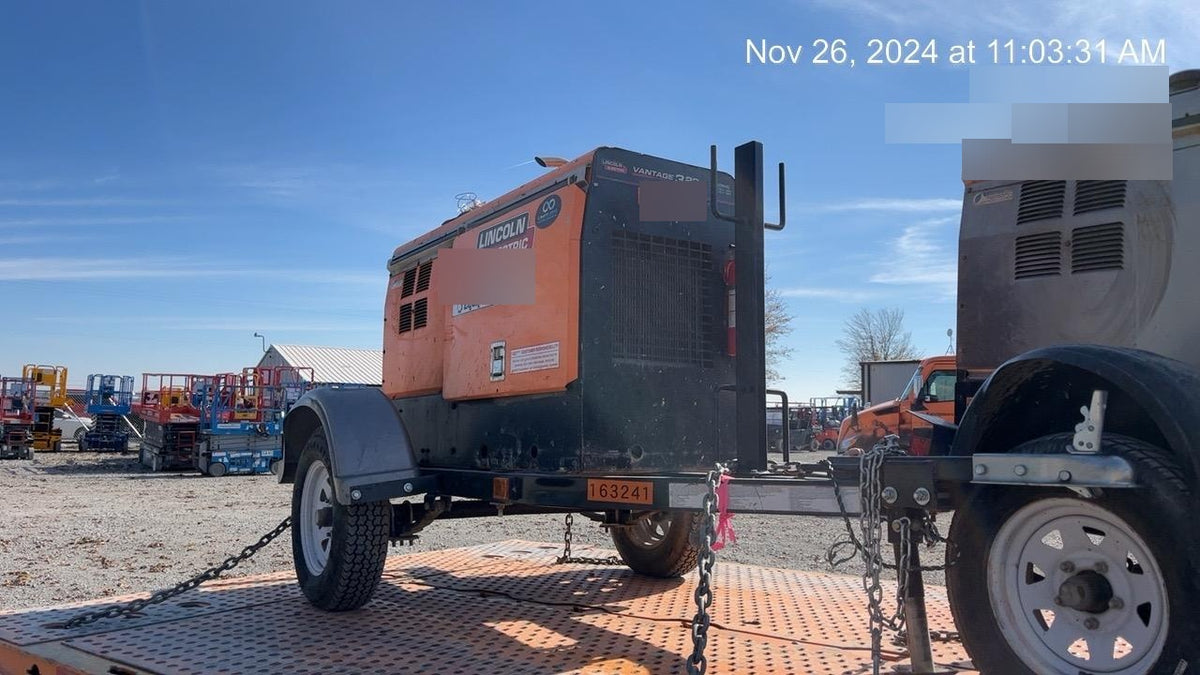 2021 Lincoln Electric Vantage 322 Vantage 322 Ready Pak 3 w/ Decals, ORANGE (includes trailer, cable rack, fender light kit) NO Telematics