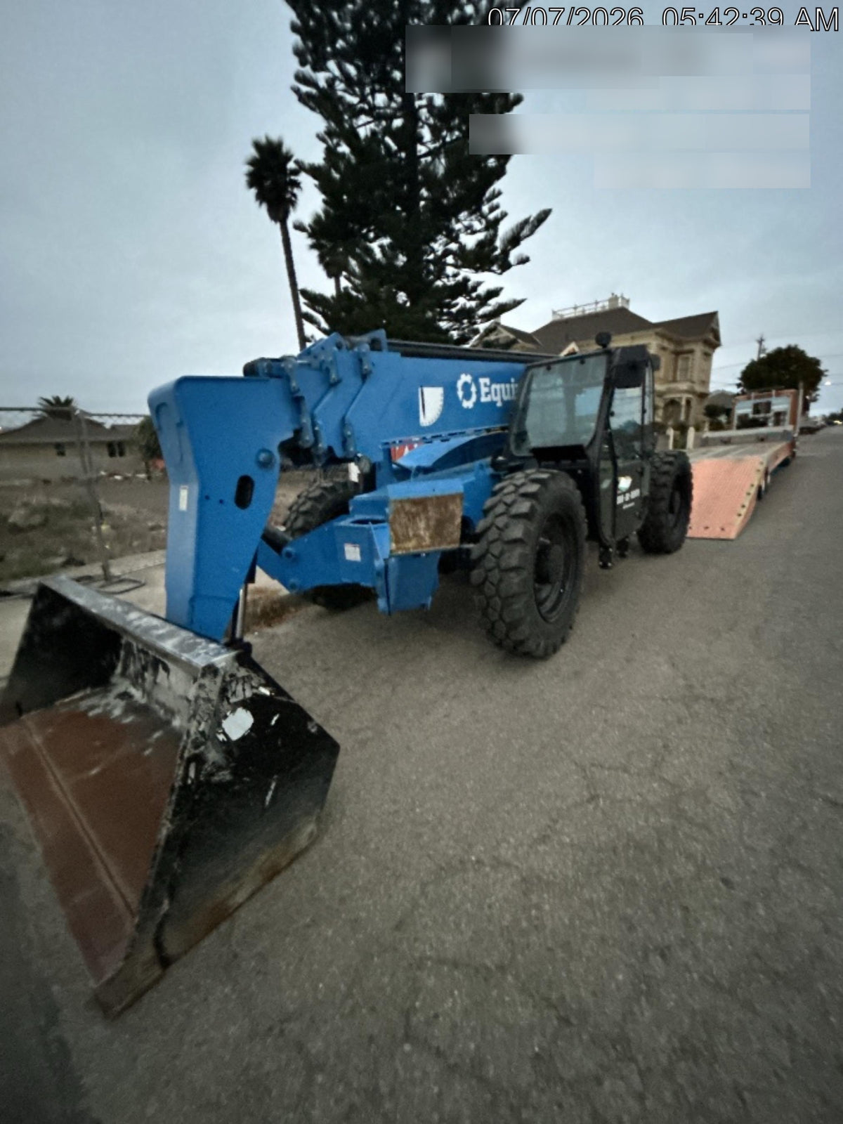 2025 JLG 1001100823