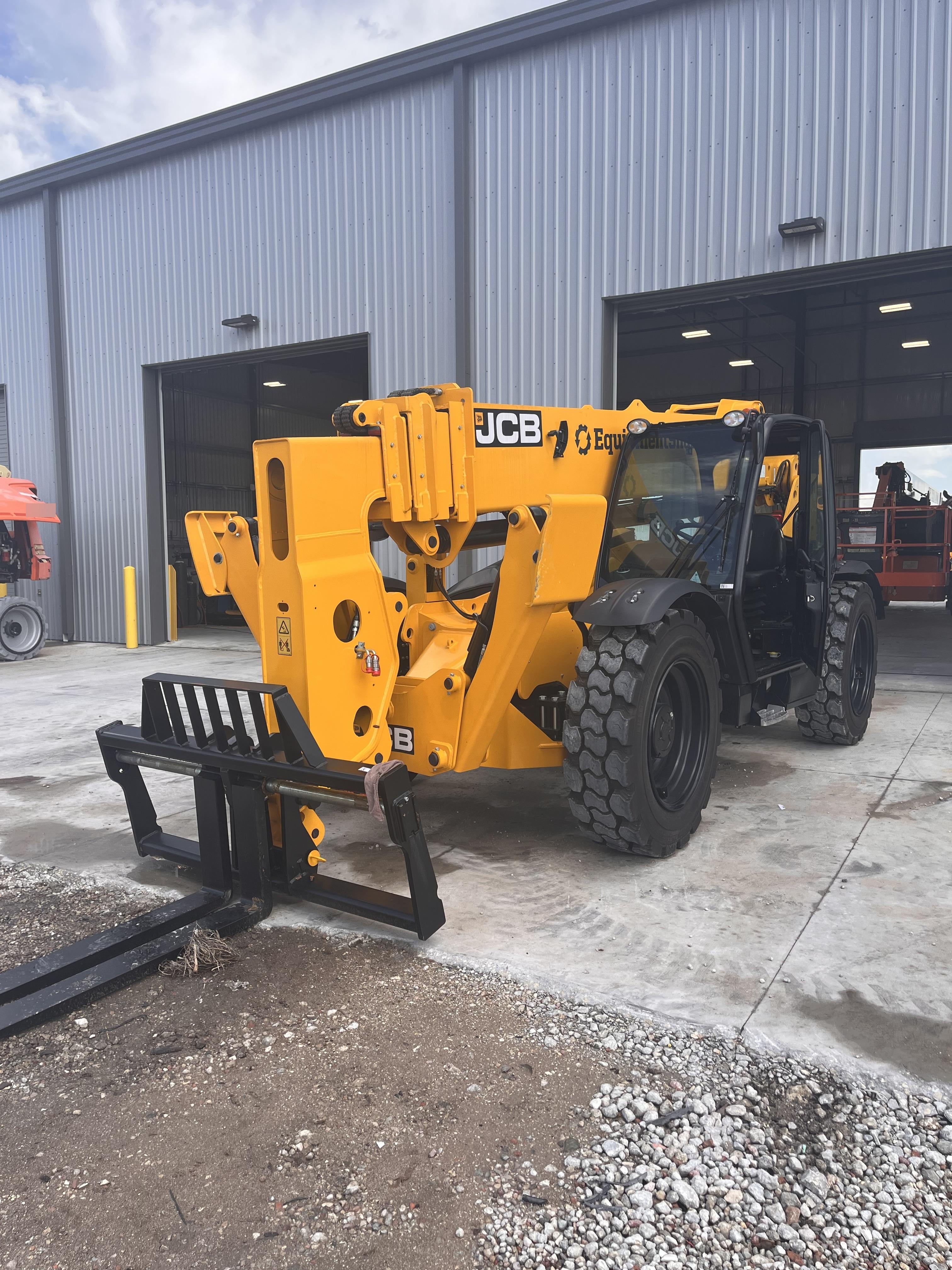 2026 JCB 510-56
