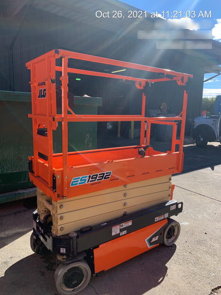 2021 JLG ES1932