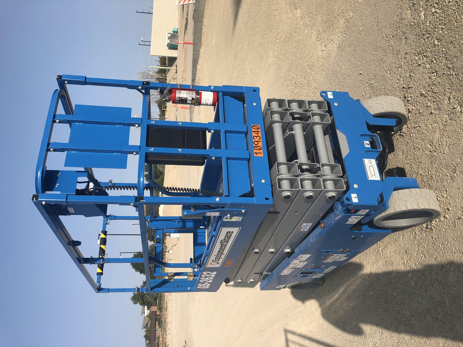 2020 Genie GS-2632 Solid NM Tires, Folding Rails with Half-Height Swing Gate, Beacon