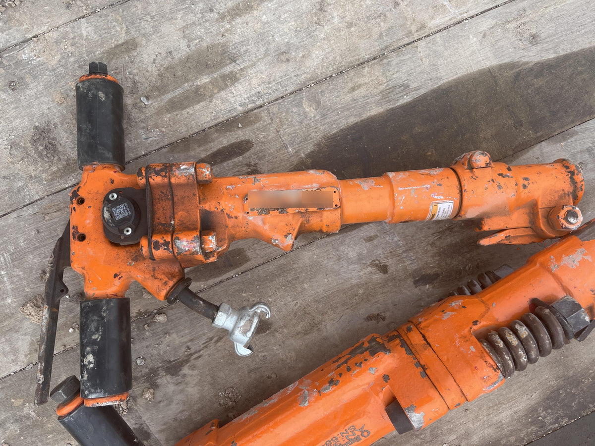 2023 MICHIGAN PNEUMATIC ES-TPB30-1-TRACKER
