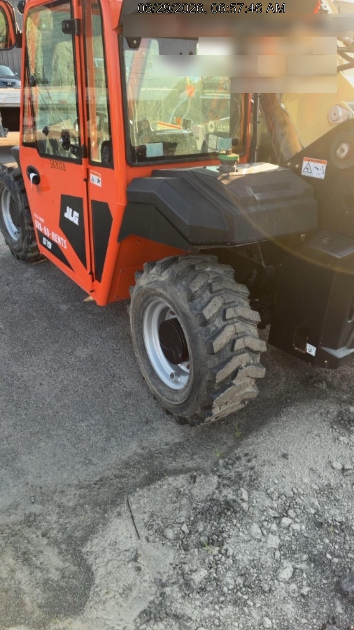 2025 JLG 519