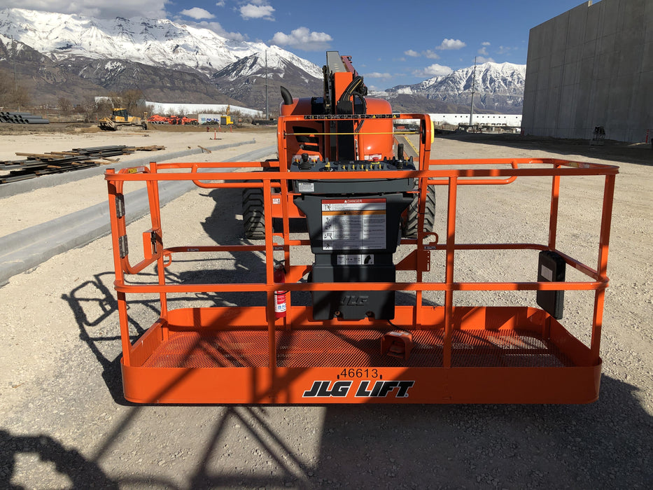 2019 JLG 600AJ