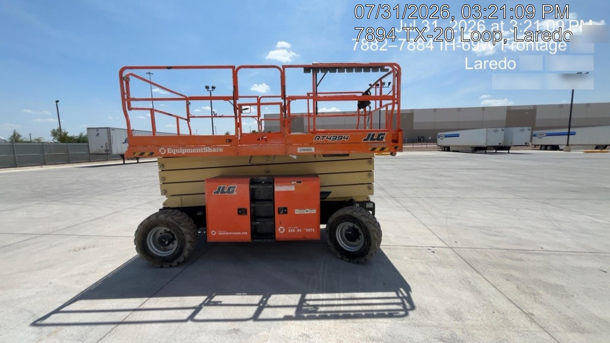 2023 JLG RT4394