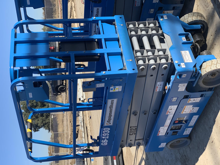 2019 Genie GS-1930 Fixed Rails with Chain Entry