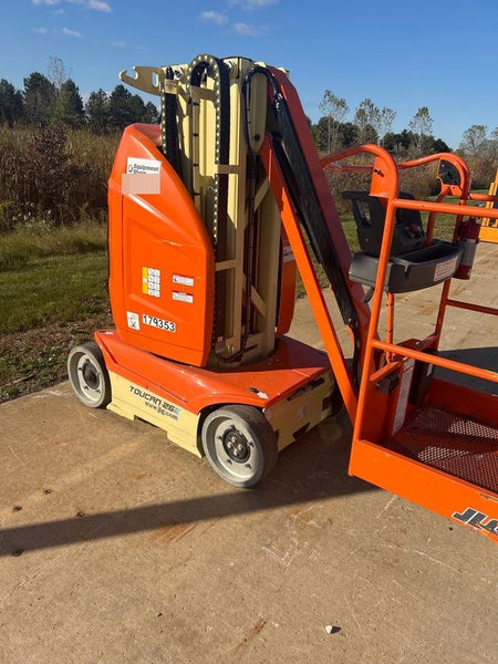 2021 JLG 26E