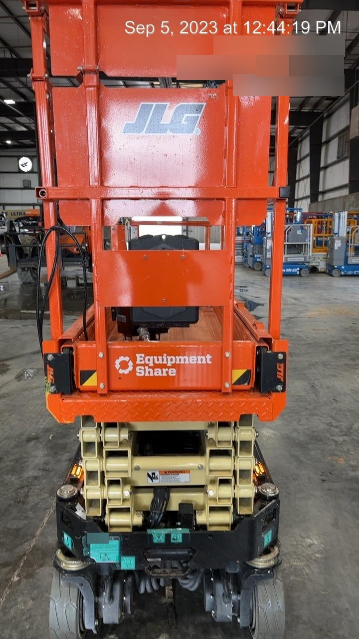 2022 JLG ES1932